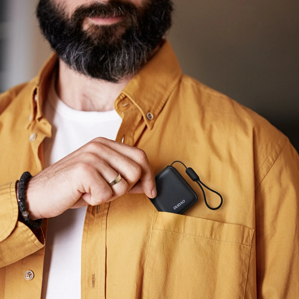 Dudao K22+ power bank size