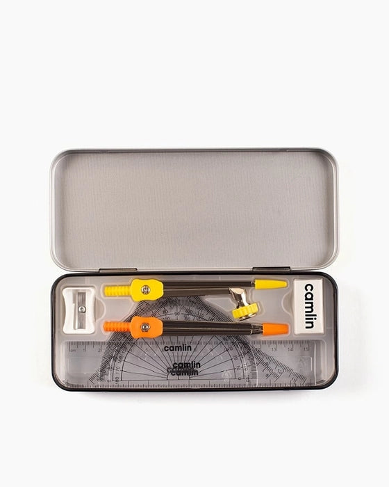 Camlin Scholar standard geometry box open with instruments