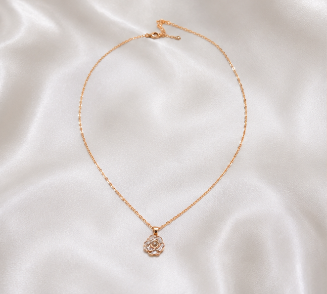 Колье с кристаллическим цветком, не тускнеет