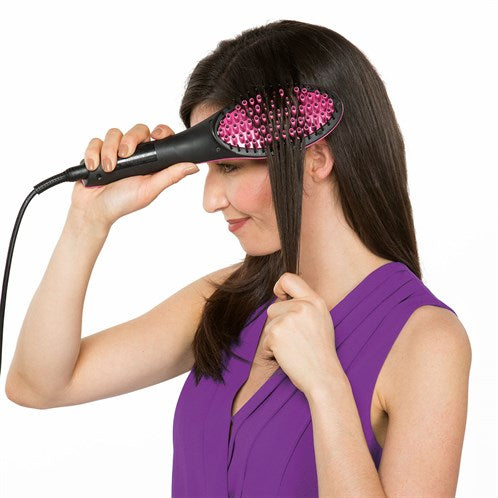 Using the Simply Straight straightening brush